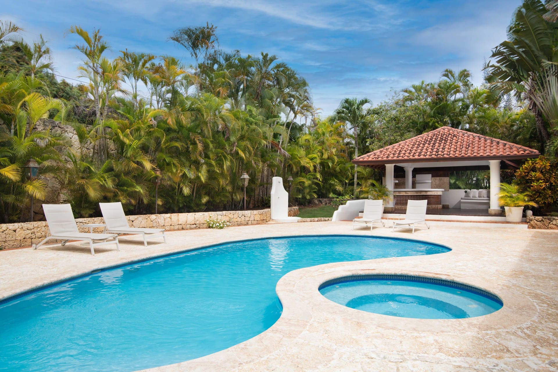 Classic 4 Bedroom Villa Alondra Pool