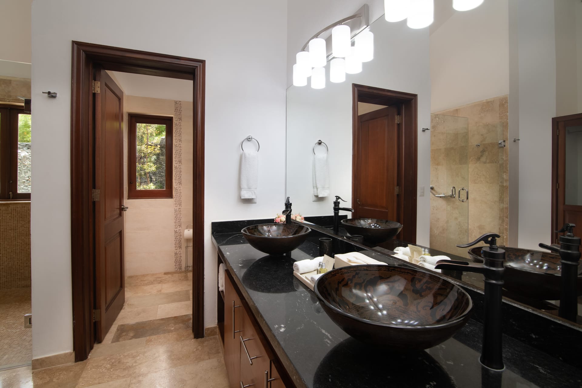 Classic 5 Bedroom Villa Olivo Bathroom