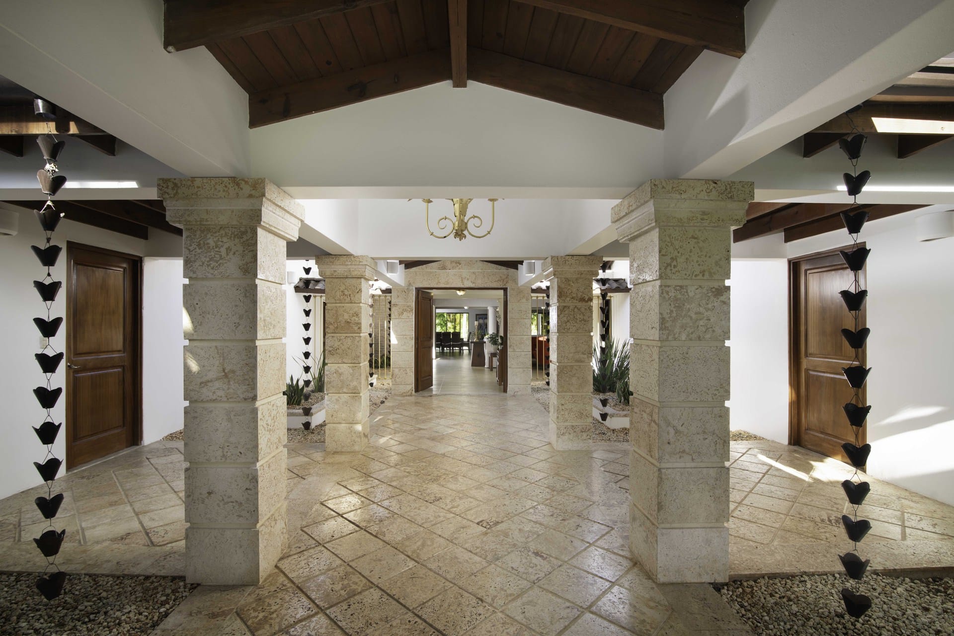 Classic 5 Bedroom Villa Toscana Entrance