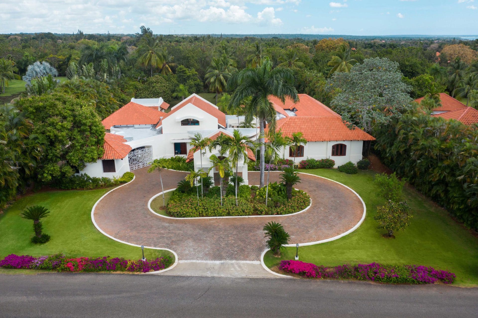 Classic 8 Bedroom Villa Estrella Aerial