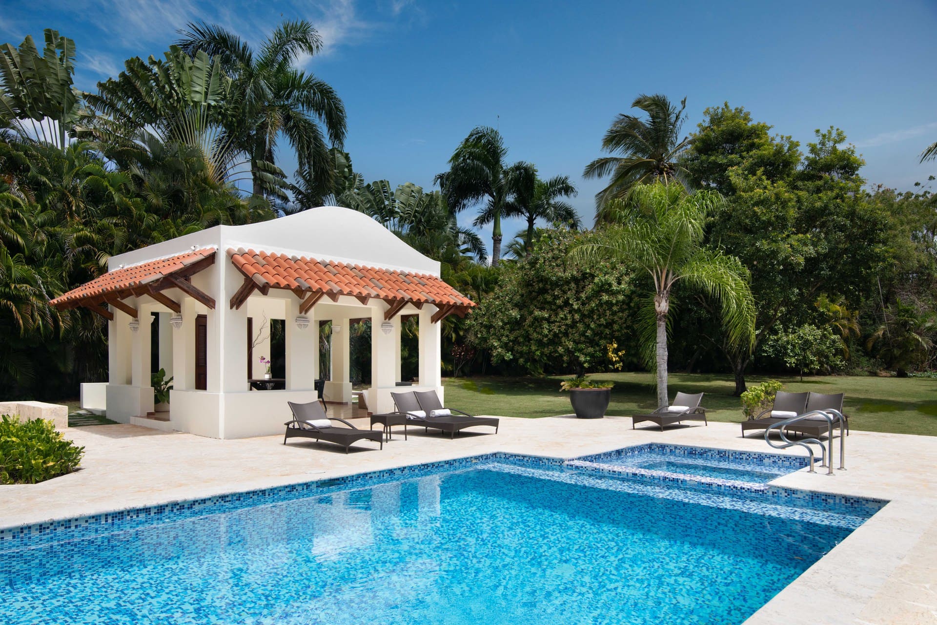 Classic 8 Bedroom Villa Estrella Pool