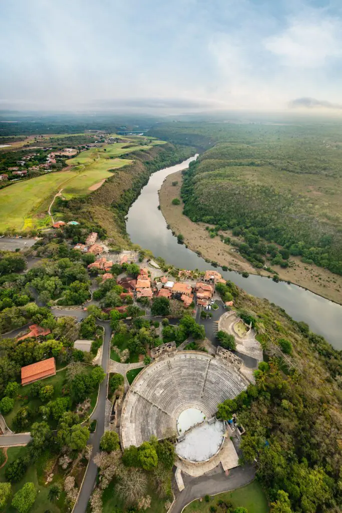 Altos de Chauvon from above, next to the Chauvon River