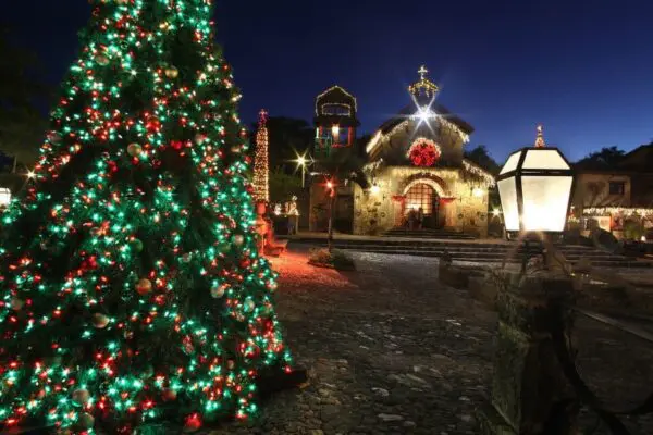 Altos de Chavón Holiday Lights and Events