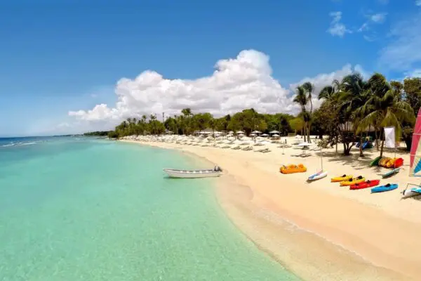 Crystal clear ocean water at Minitas Beach in La Romana