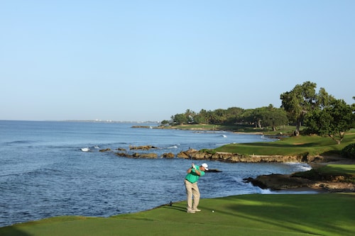 Award-winning golf in the Caribbean at Casa de Campo Resort & Villas. 