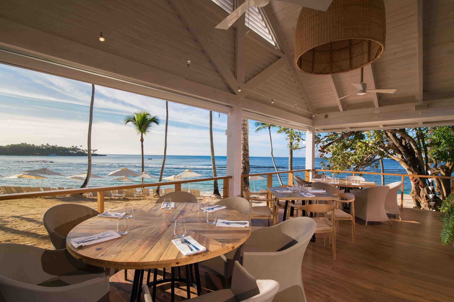 Minitas Beachfront Restaurant and Dining at Casa de Campo Resort & Villas