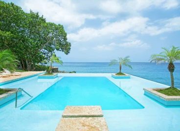 Casa de Campo Villa Exterior With Pool and Lounge Area