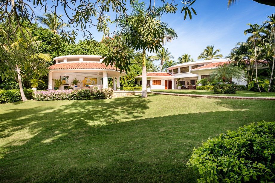 Cielo Azul Oceanfront Villa Outdoor Patio at Casa de Campo Resort & VIllas in The Dominican Republic.