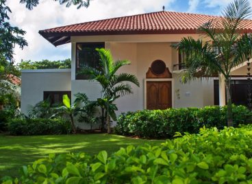 Casa de Campo Villa Exterior Entrance and Garden