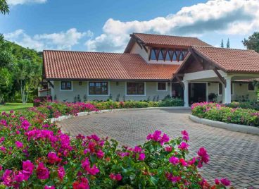 Casa de Campo Villa Exterior Entrance and Garden