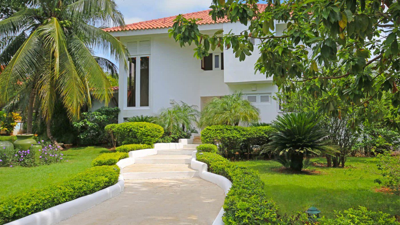 Casa de Campo Villa Exterior Entrance and Garden