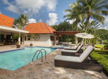 Casa de Campo Villa Exterior With Pool and Lounge Area