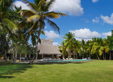 Casa de Campo Villa Exterior With Pool and Lounge Area