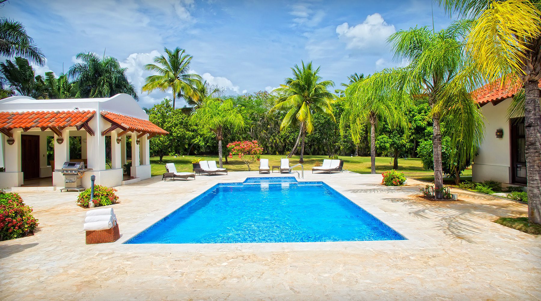 Casa de Campo Villa Estrella Exterior With Pool and Lounge Area