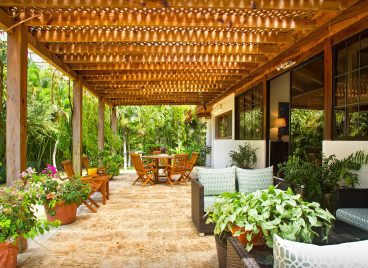 Casa de Campo Villa Exterior Lounge Area