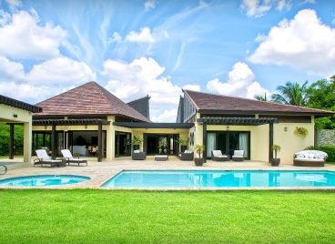 Casa de Campo Villa Exterior With Pool and Lounge Area