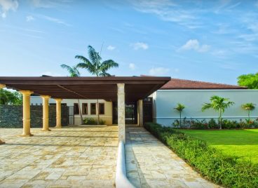 Casa de Campo Villa Exterior Entrance and Garden