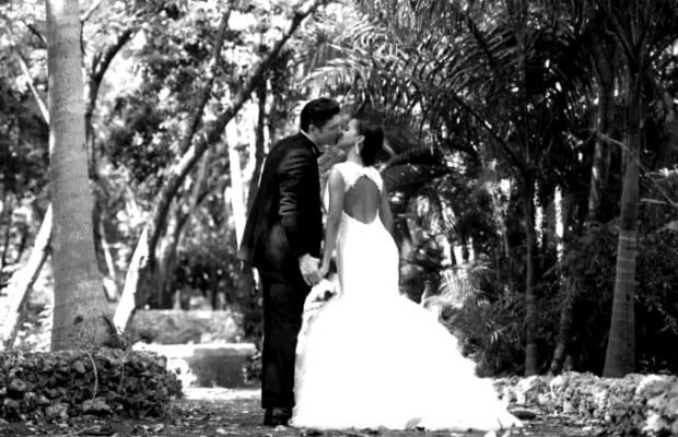 Hety-Rosarios-Wedding-Cesar-Portes-photography-min-1-680x550-blackwhite