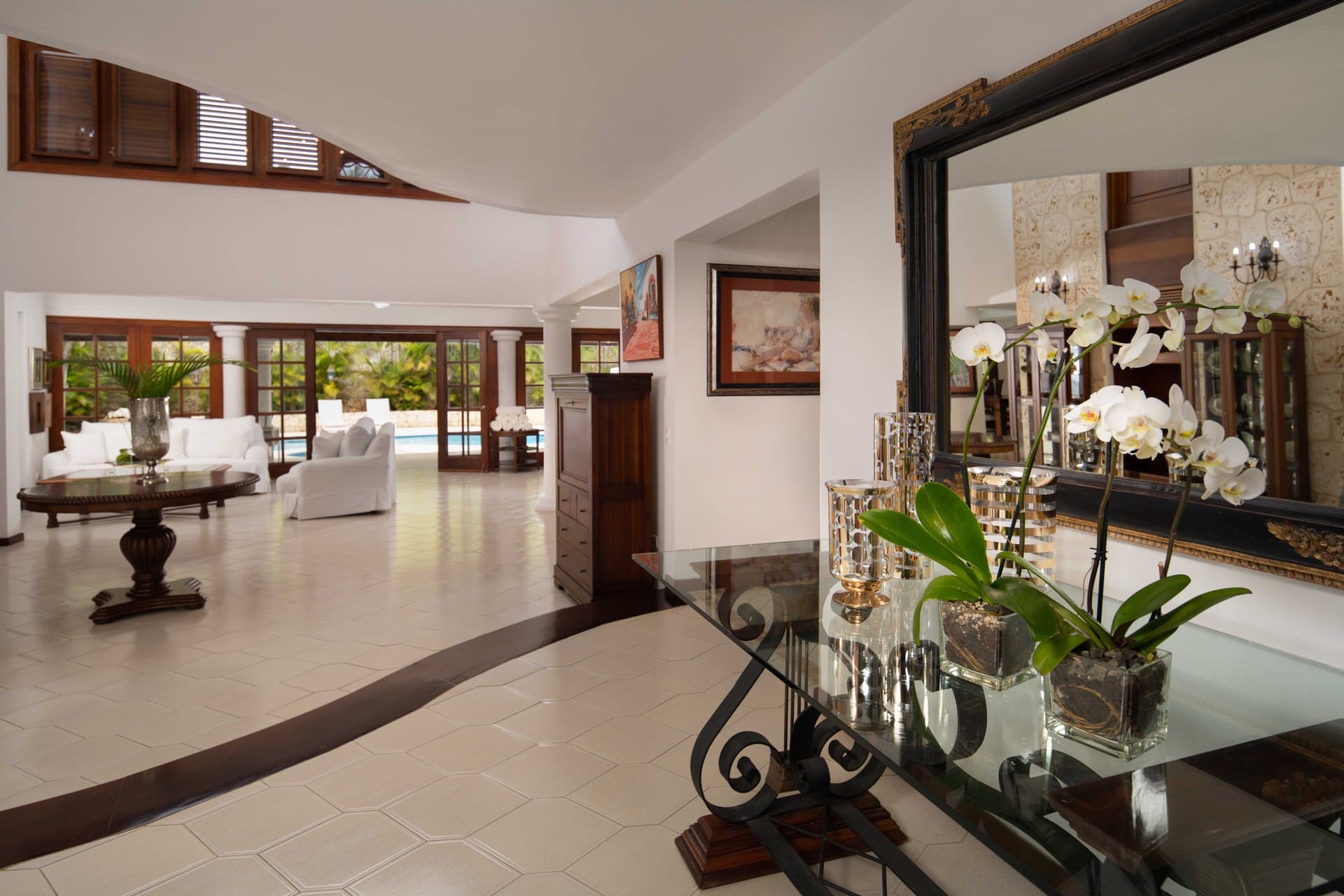 Classic 4 Bedroom Villa Alondra Interior
