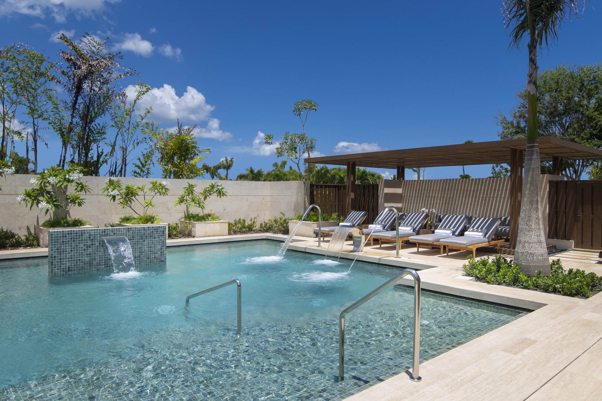 Pool at our Dominican Republic spa and wellness center