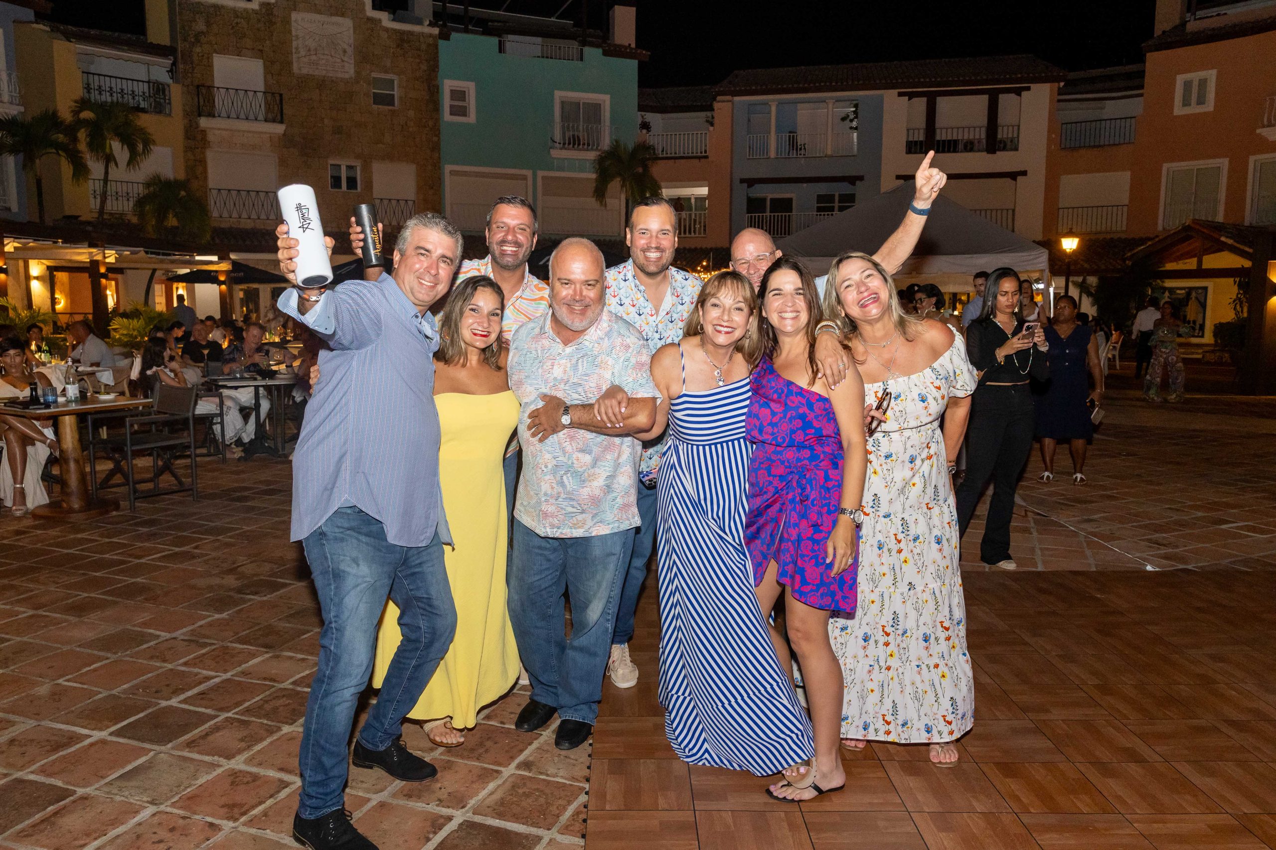 Shakira Tribute at Plaza Portofino