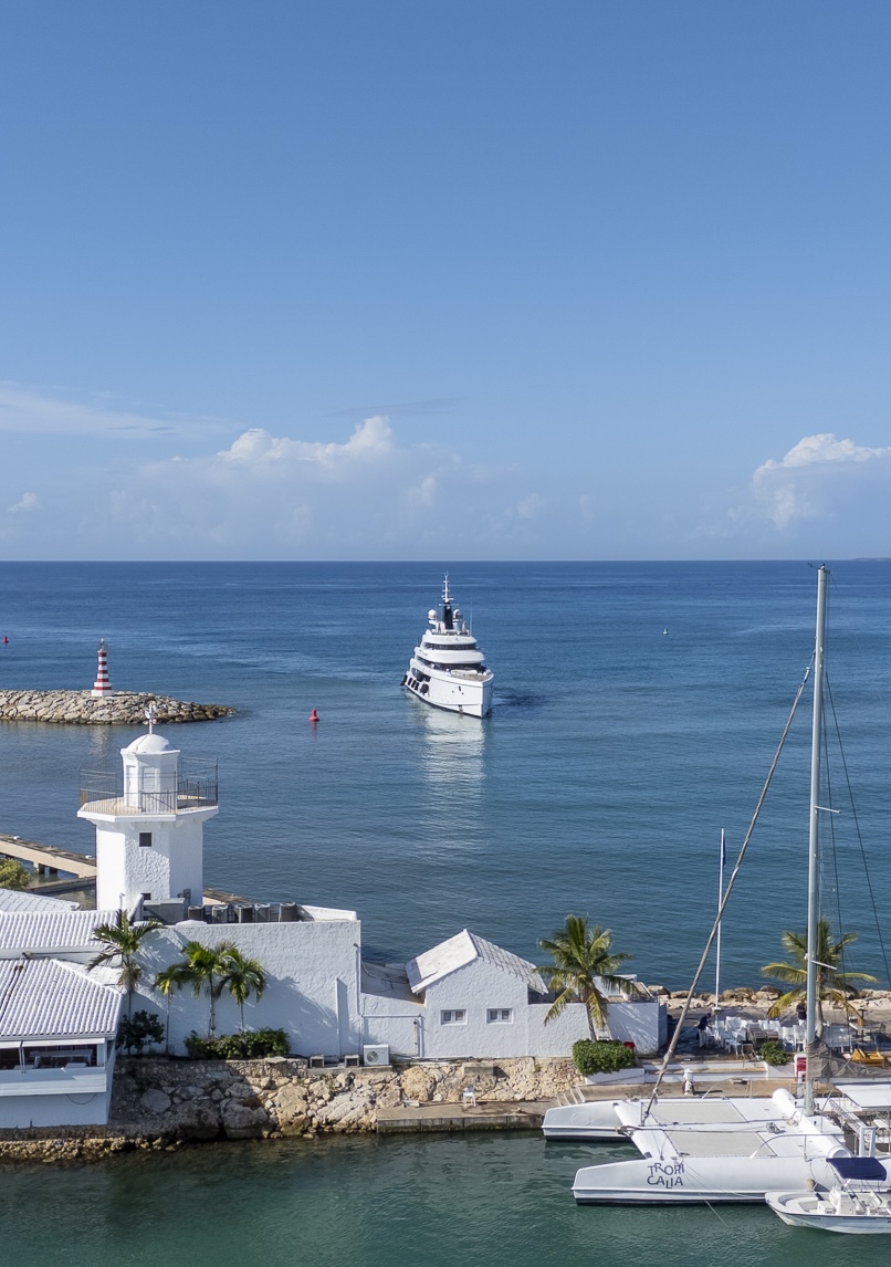 Luxury yachts available through Marina Casa de Campo yacht brokerage
