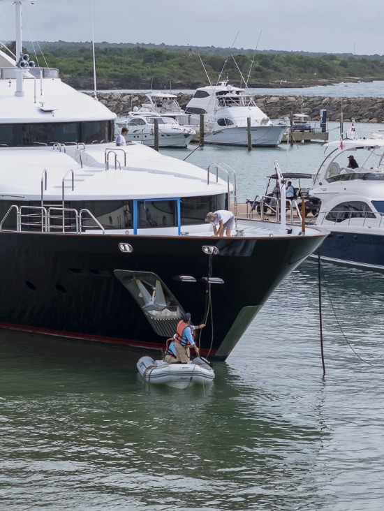 Marina Services: Luxury yacht docked at Marina Casa de Campo