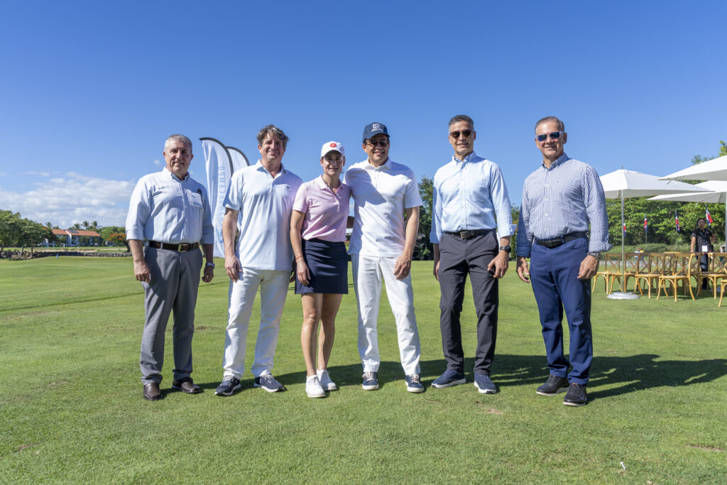 Lorena Ochoa poses with guests and golf staff at Casa de Campo